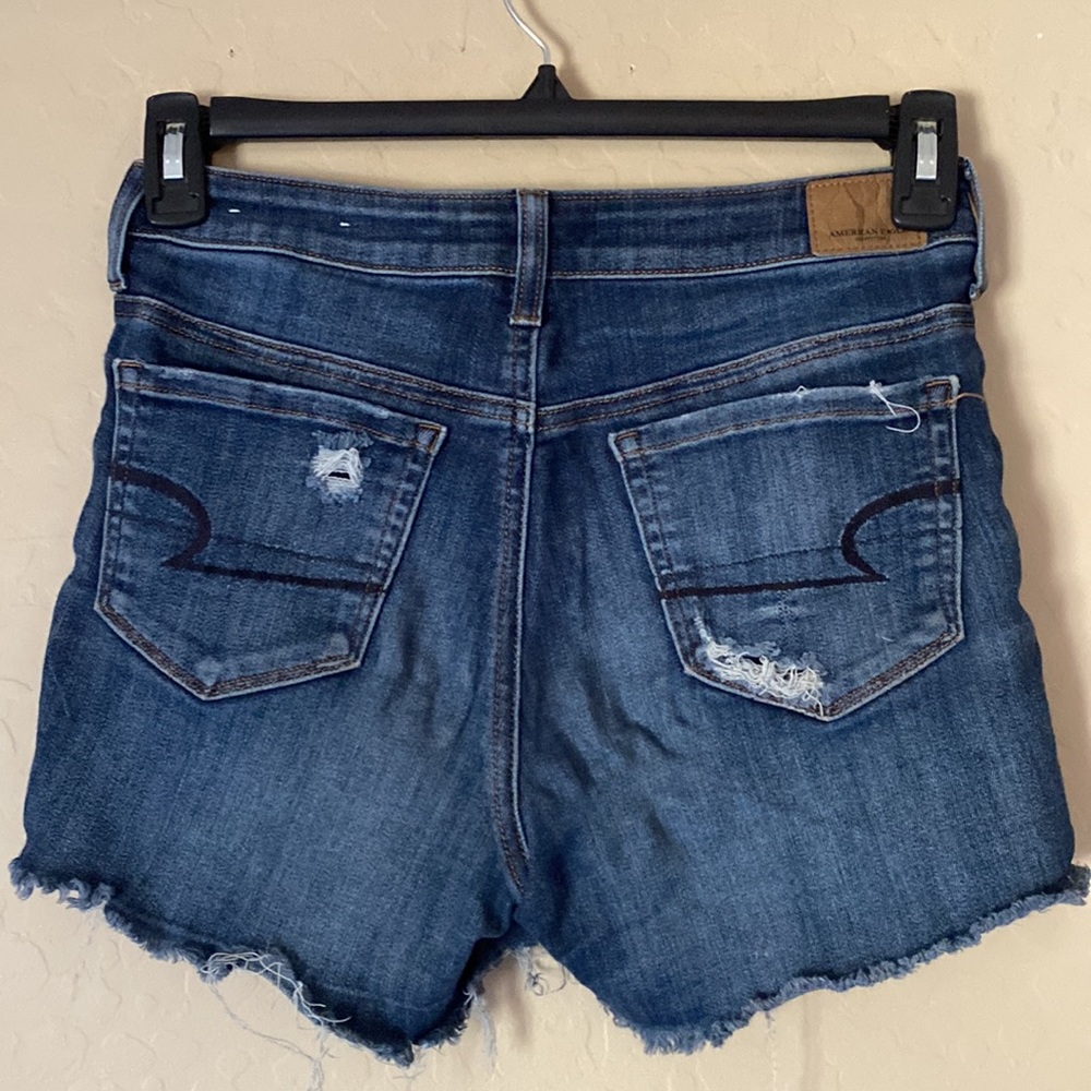 American Eagle, size 4, distressed cut off shorts - Picture 2 of 4